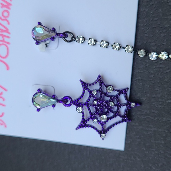 NWT Betsey Johnson Halloween mismatched spider spider web rhinestone pierced ear - Picture 2 of 4